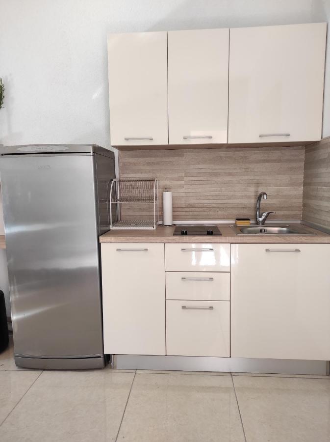 Lemon Apartment - Zupanska Ulica 21 بولا المظهر الخارجي الصورة