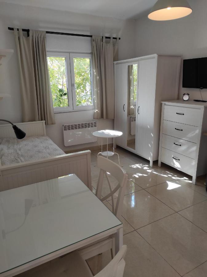Lemon Apartment - Zupanska Ulica 21 بولا المظهر الخارجي الصورة